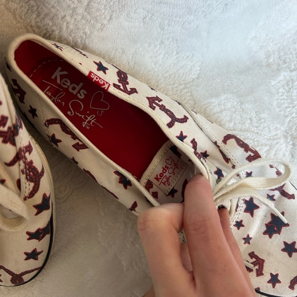 Taylor Swift Nautical Keds - Picture 8 of 8